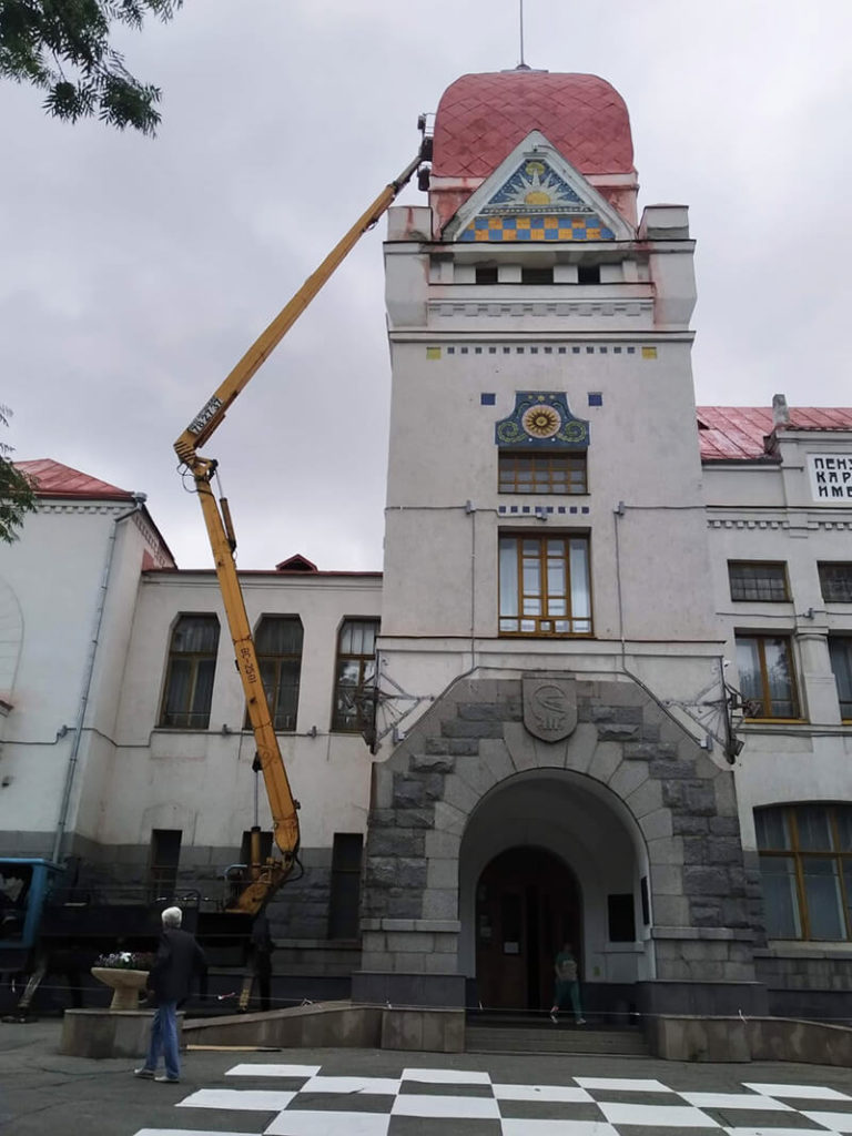 Автовышка для высотных работ в Пензе